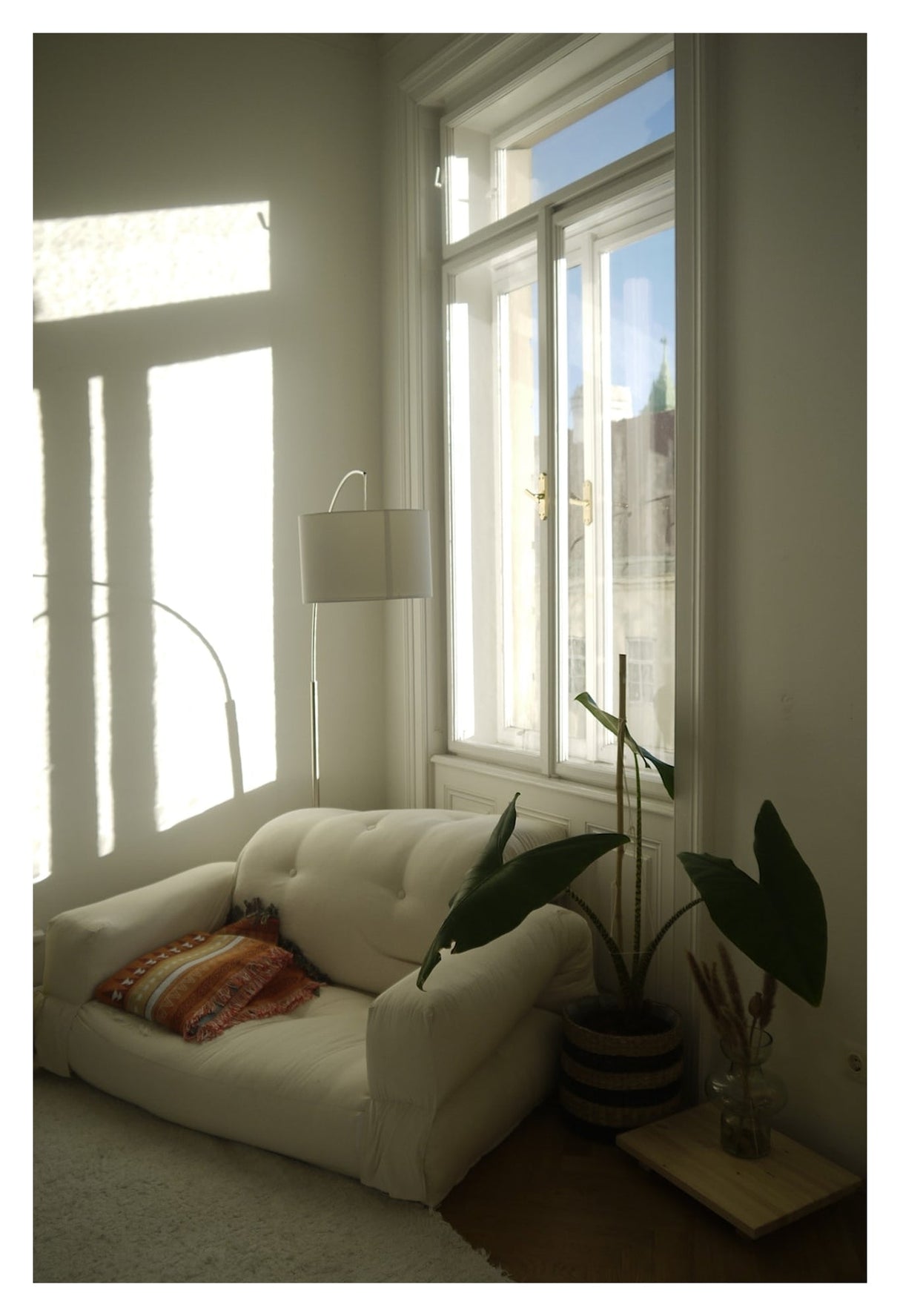 Flodhest, sofa seng - hvete beige