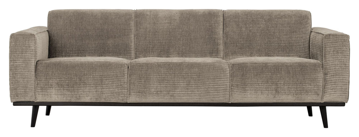 Uttalelse 3-personer. Sofa, leire