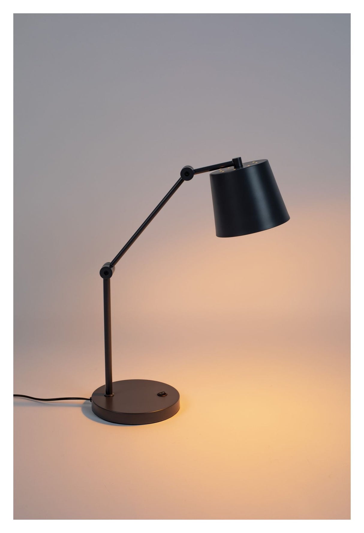 homii hajo bordlampe, svart