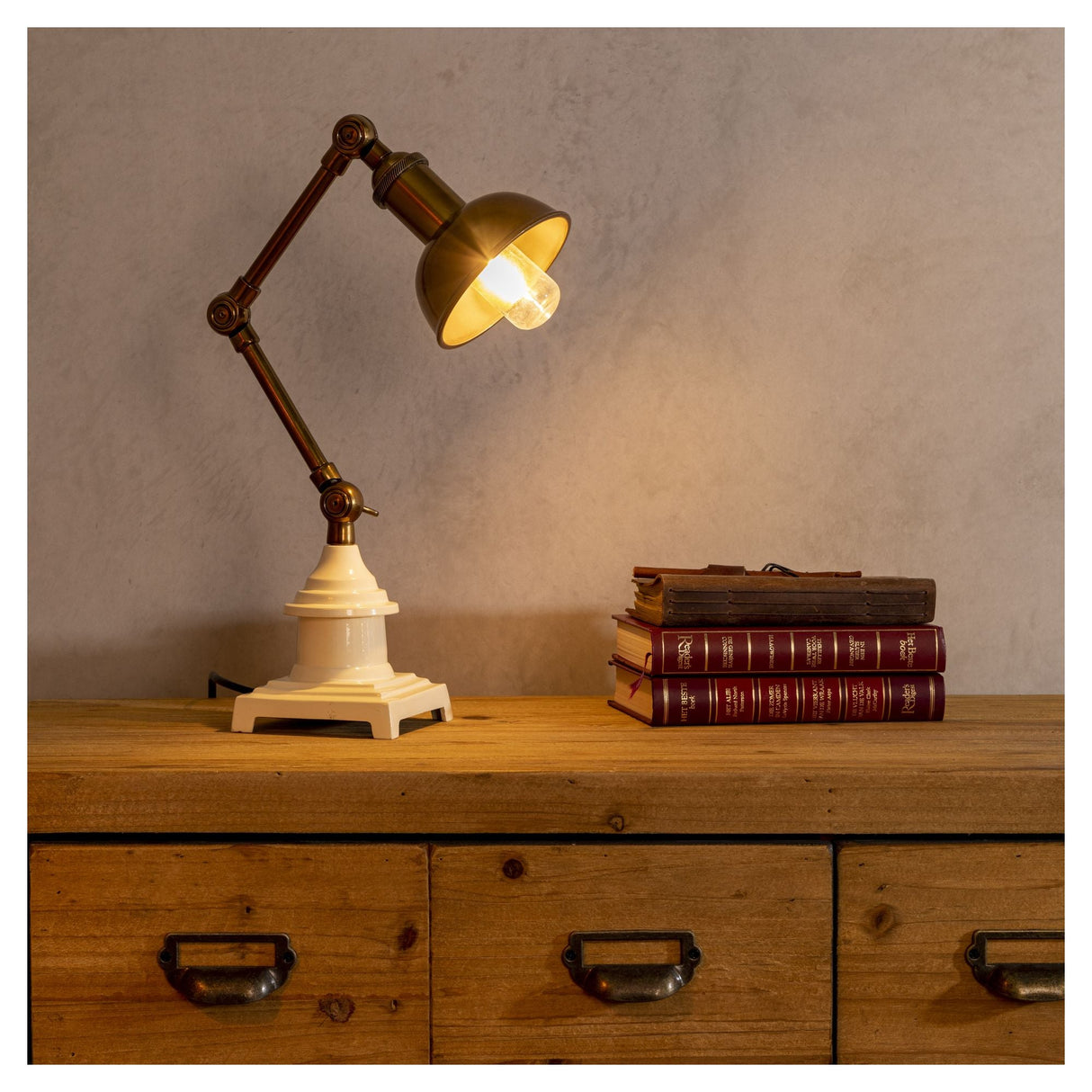 Dutchbone Verona Table Lamp Messing