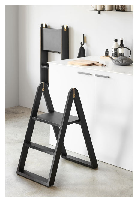 Reech Stepladder, Black Oak 