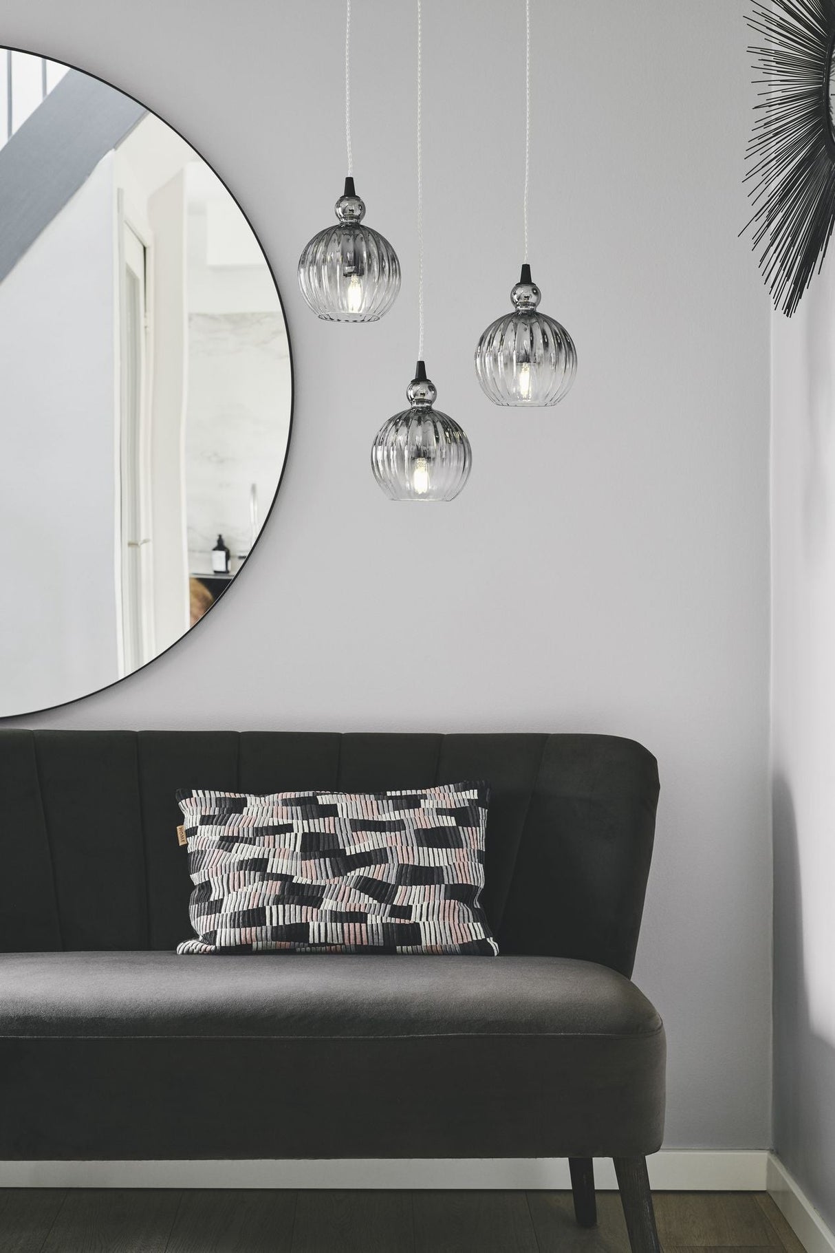 Halo Design Ball Pendant Luminaire Ø15, røyk