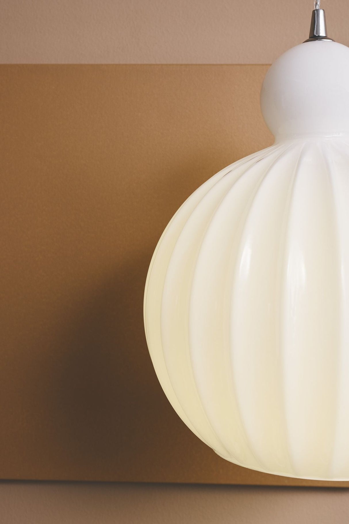 Halo Design Ball Pendant Luminaire Ø25, Opal