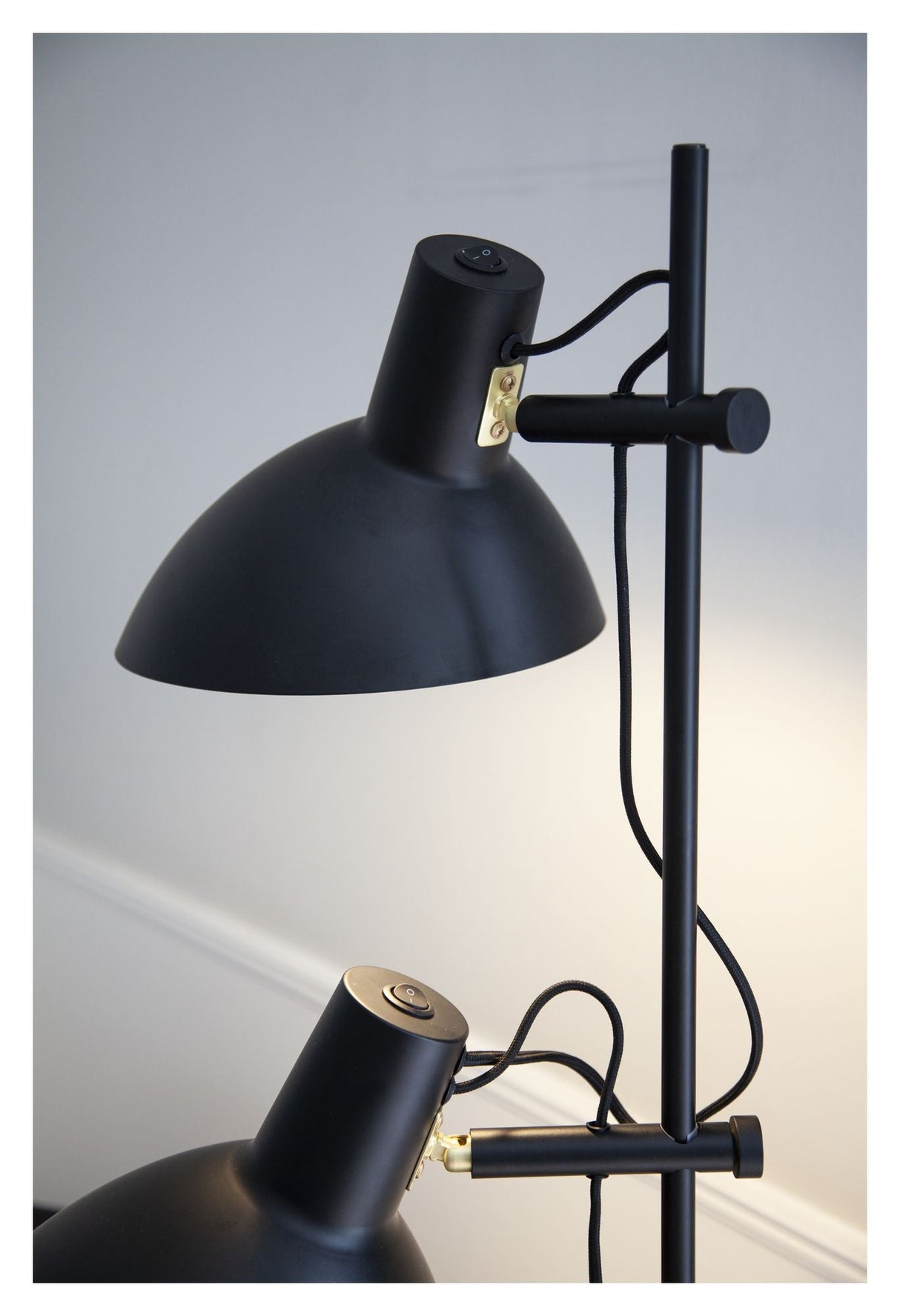 Halo Design Metropole Floor Lamp w. 2, svart