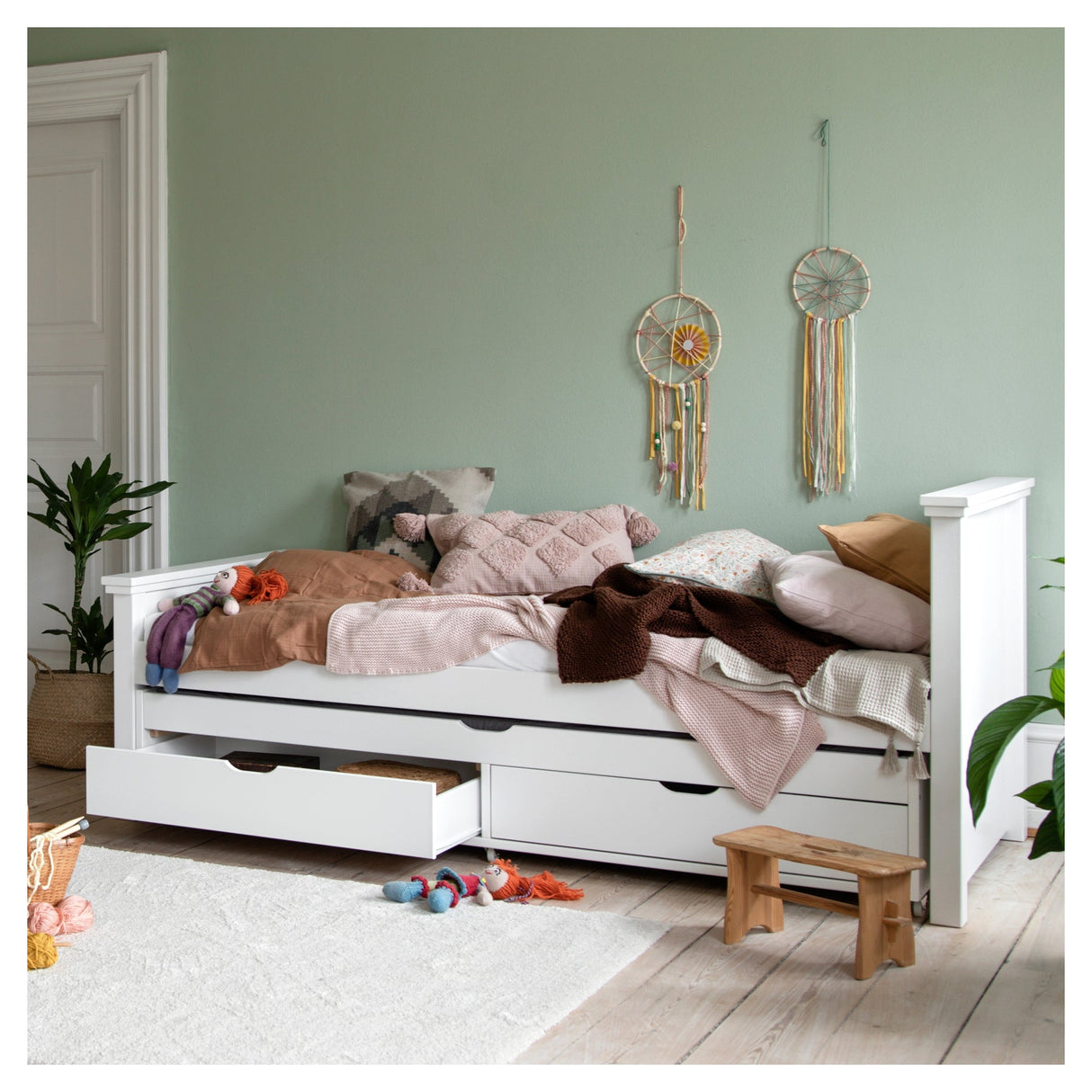 Maja Deluxe Junior Bed, 1 høy og 1 lav gavl, 90x200cm, hvit