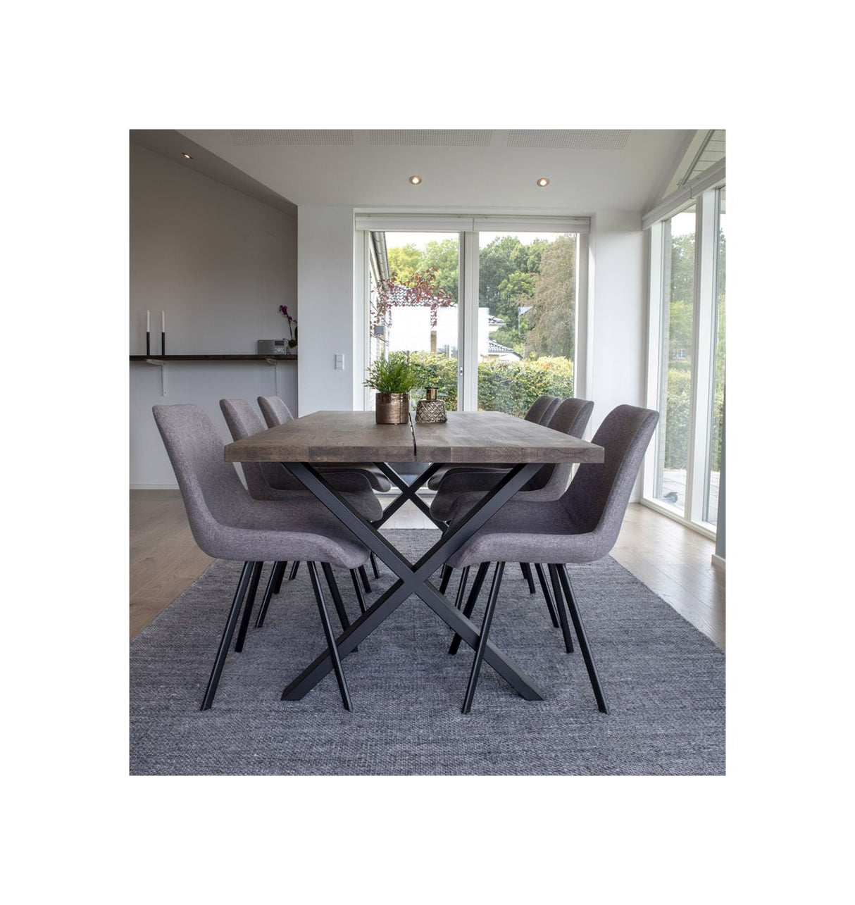 Montpellier Dining Table 200x95, røykoljert eik