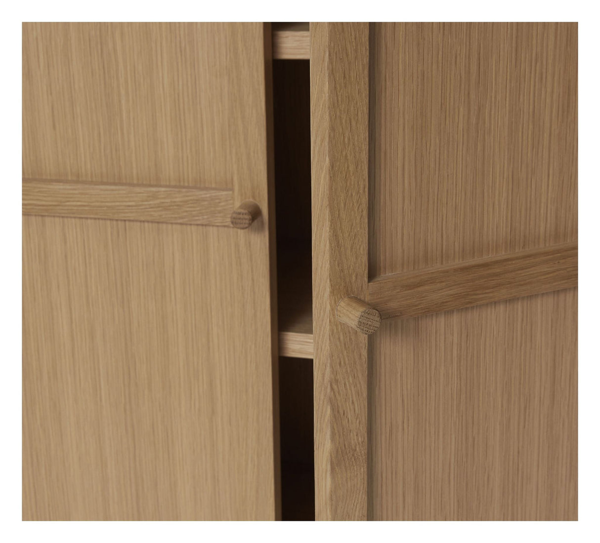 Candor Cabinet, naturen