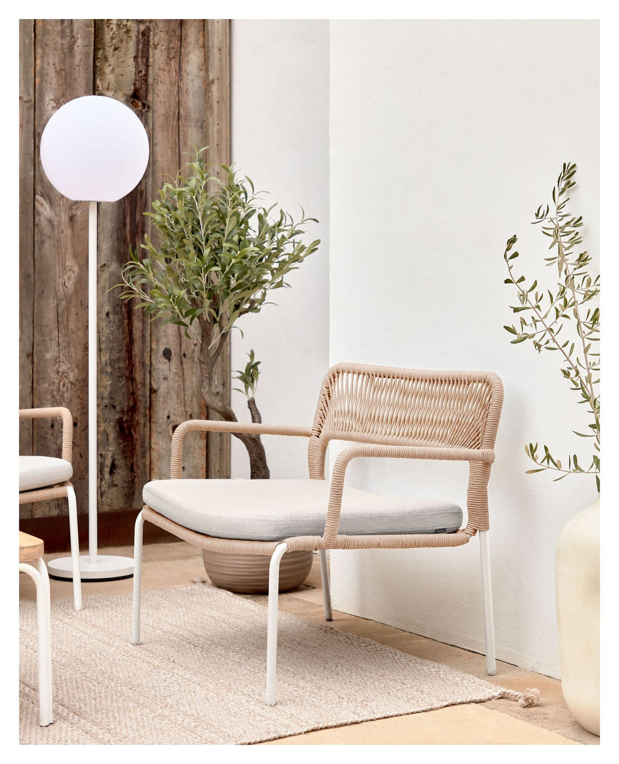 Cailin Lounge stol beige tau/hvit