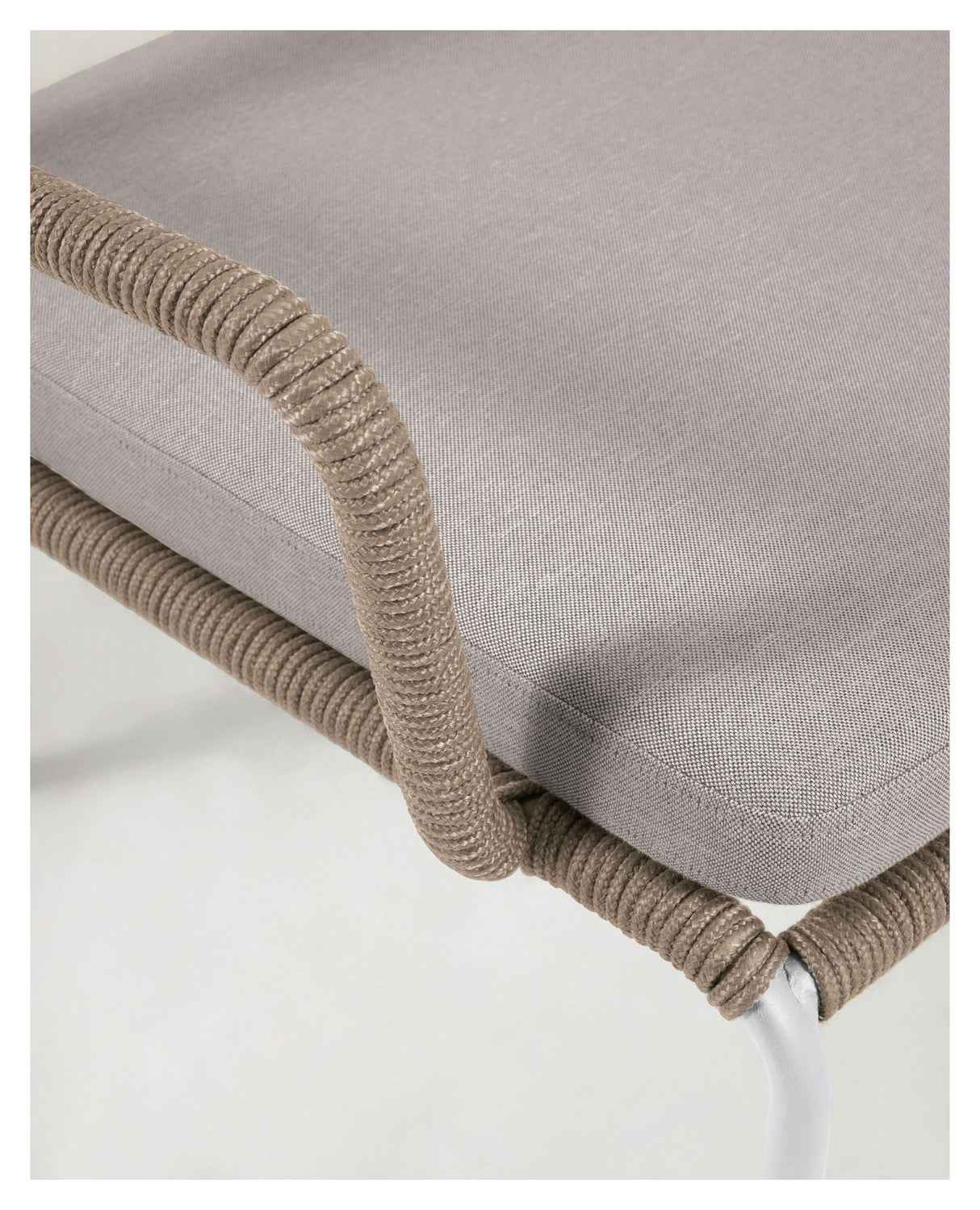 Cailin Lounge stol beige tau/hvit