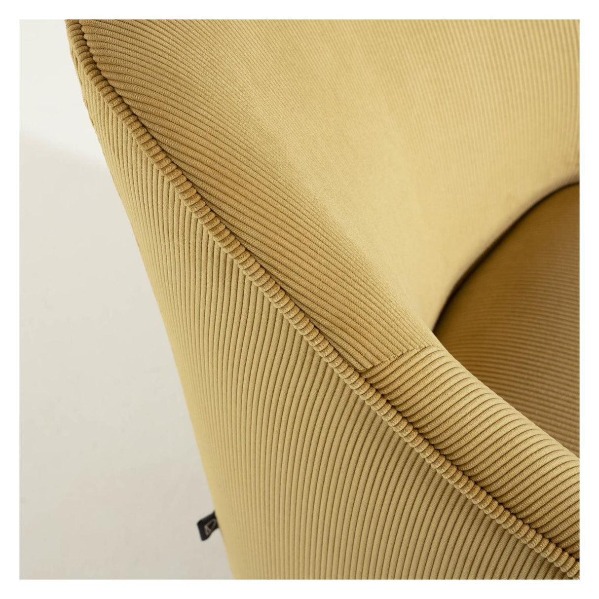 Lobby Lounge Chair sennep