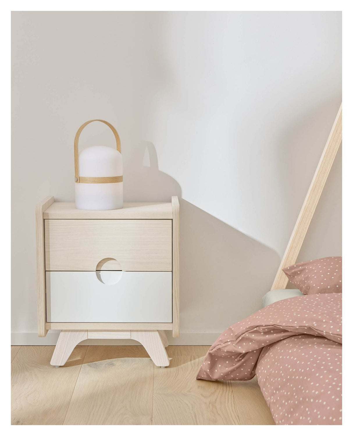 Nunila Kids nattbord MDF/ASH FINEREER