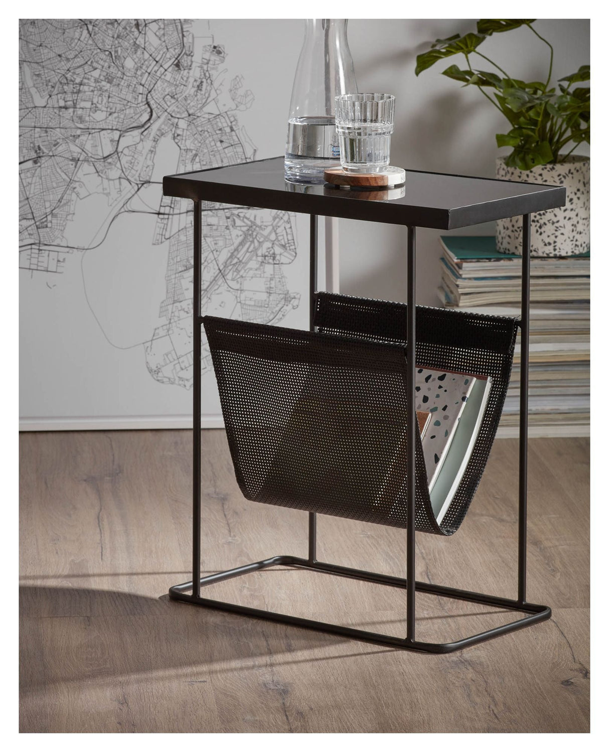 Vogue sidebord med magasinholder Black