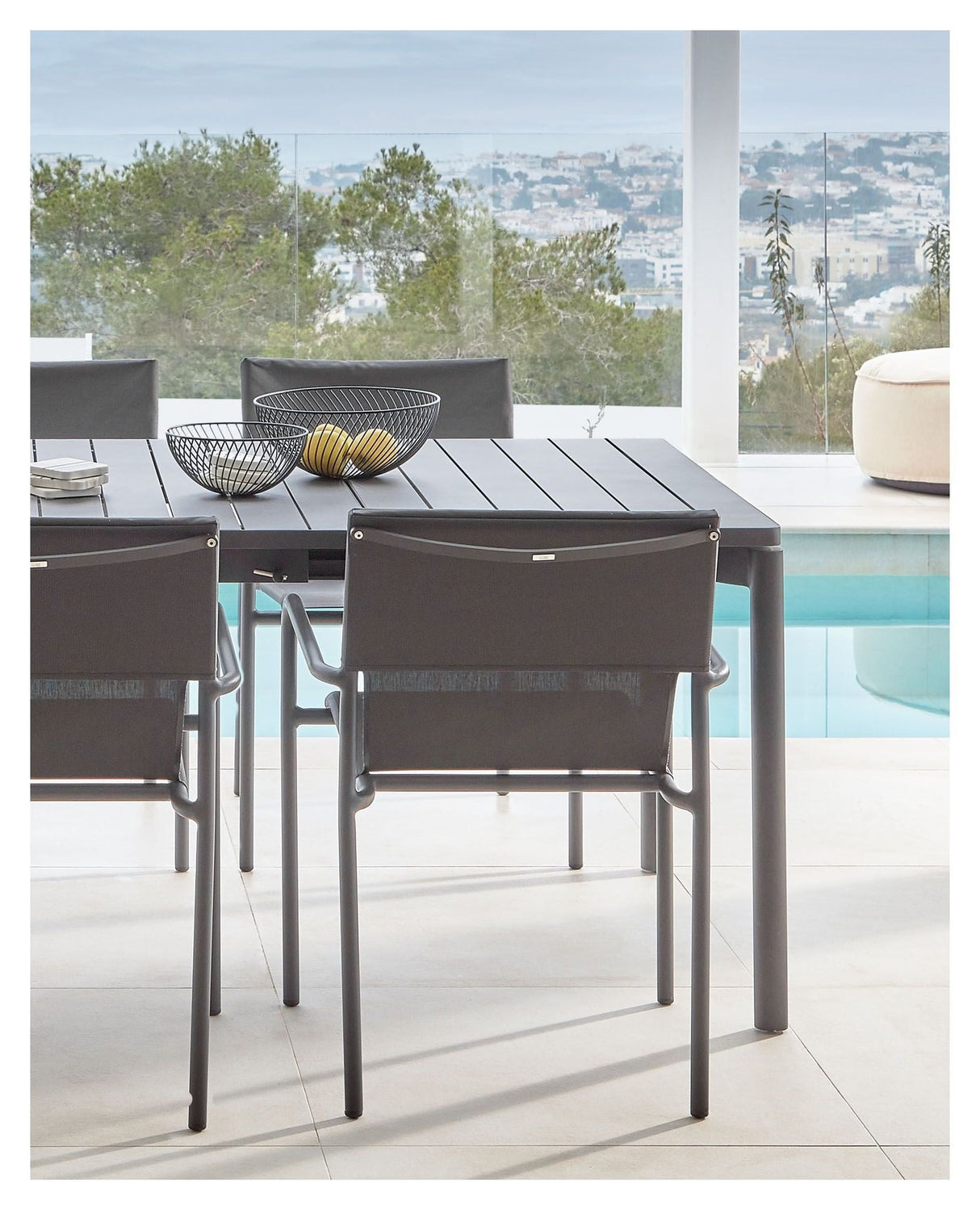 Zaltana Garden Table med forlengelse, 140/200x90, Mat Black Aluminium