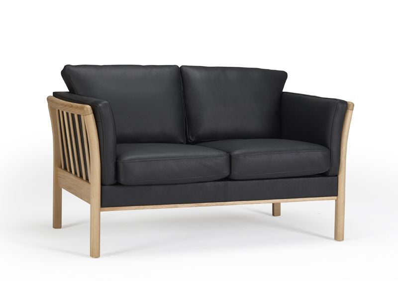 Aya 2 Pers. Sofa svart skinn, eik