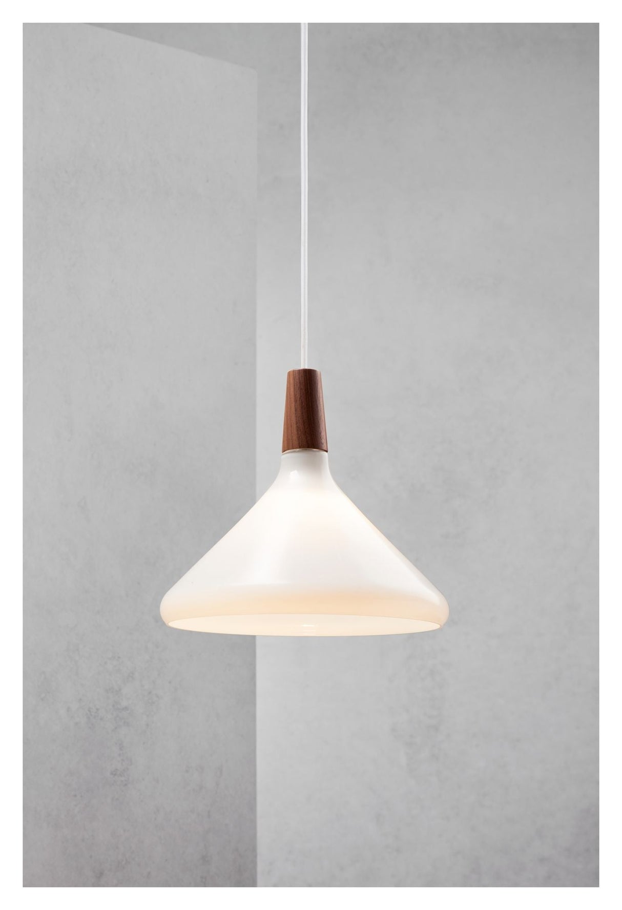 DFTP Nori 27 Pendant Luminaire, hvitt glass