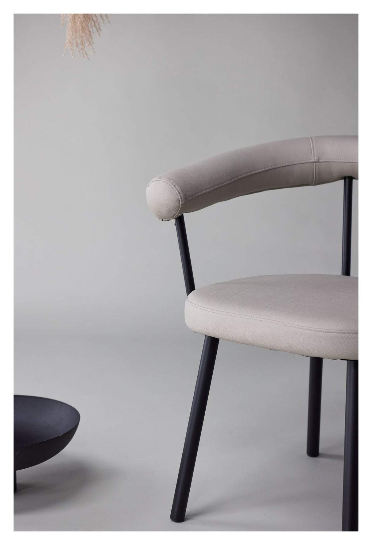 Västerås x Josefin Lustig Dining Chair - Off White Faux Leather