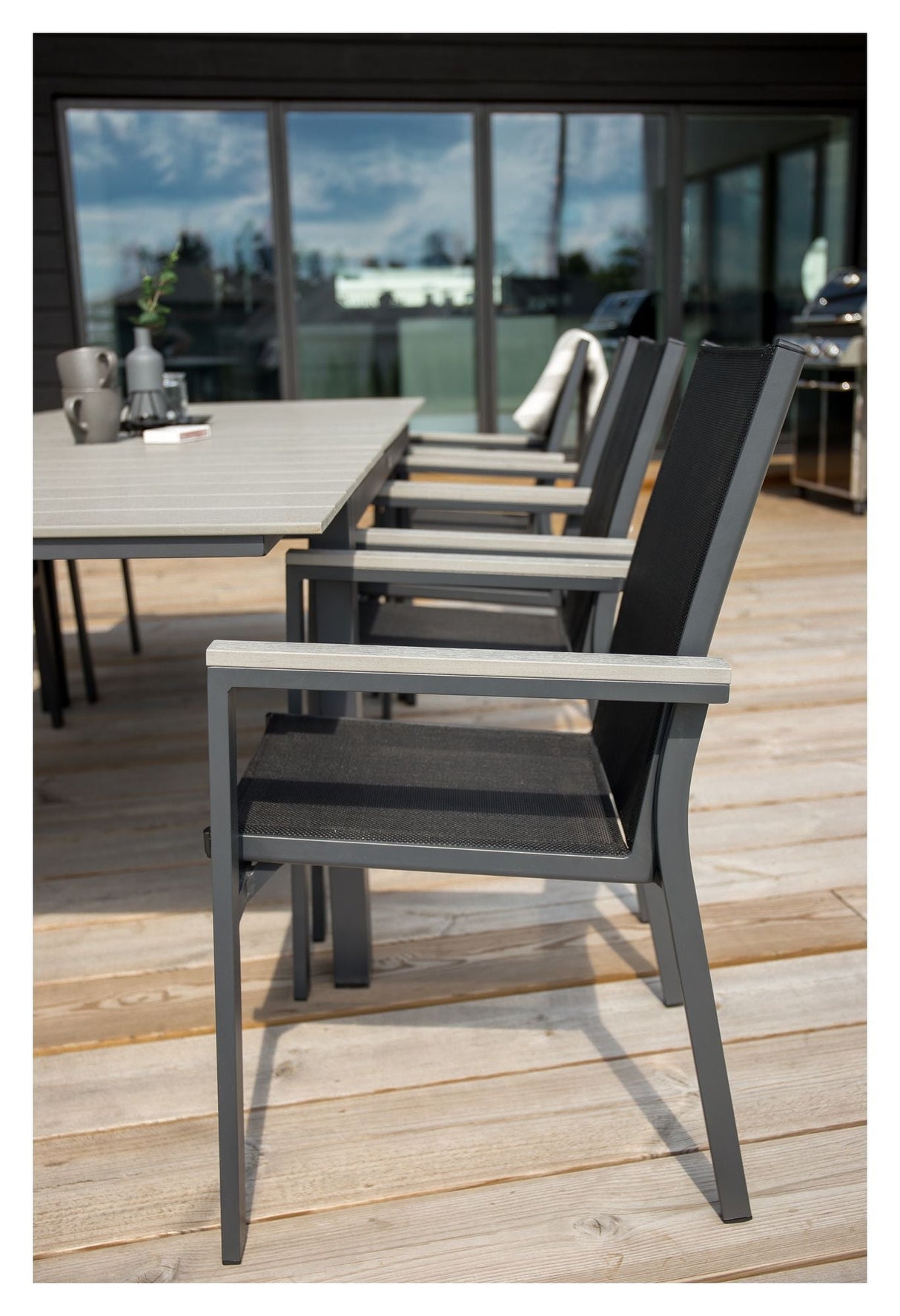 Parma Garden Chair, Stackable, Black Alu/Black Texiles/Grey Aintwood