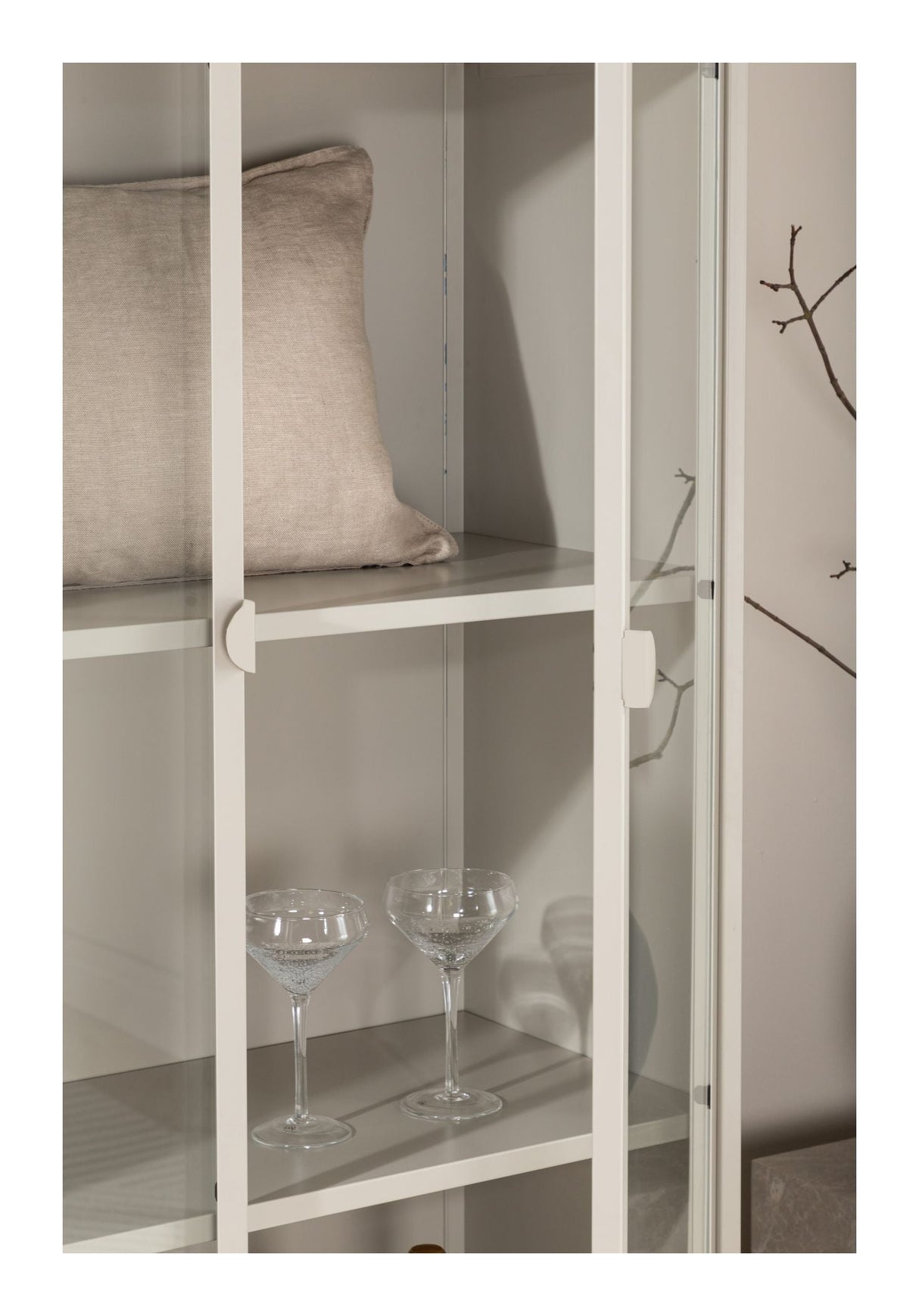 Piring Vitrine Cabinet - Beige