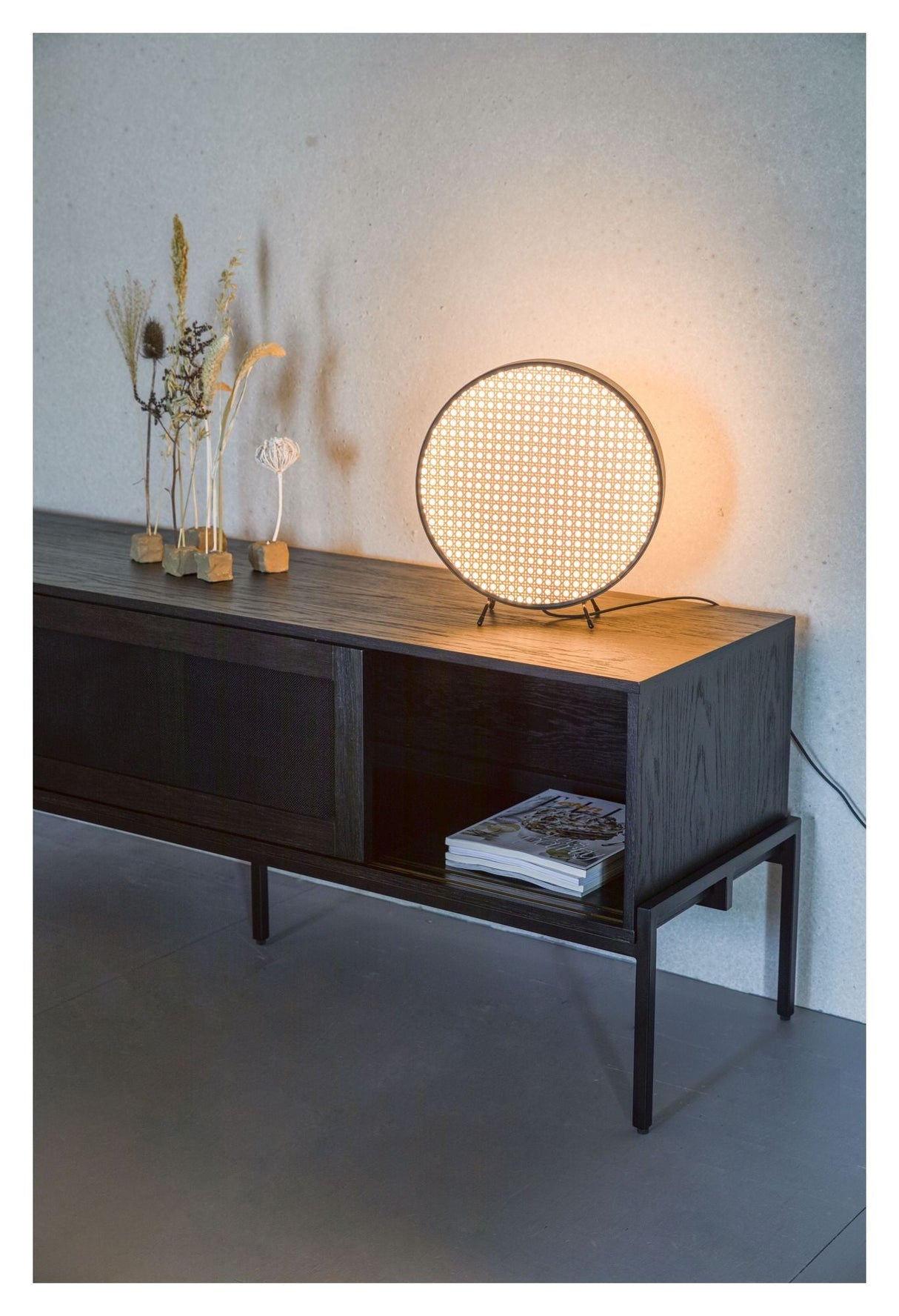 Zuiver Sien Table Lamp - Black/Rattan, Ø34